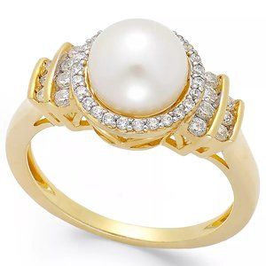 Pearl, Diamond and Gold Ring in EUC